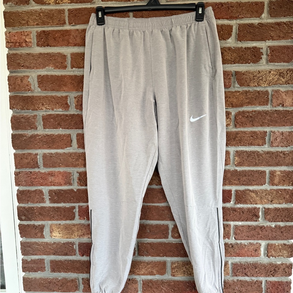 Nike Gray / Tan Athletic Pants.  XL